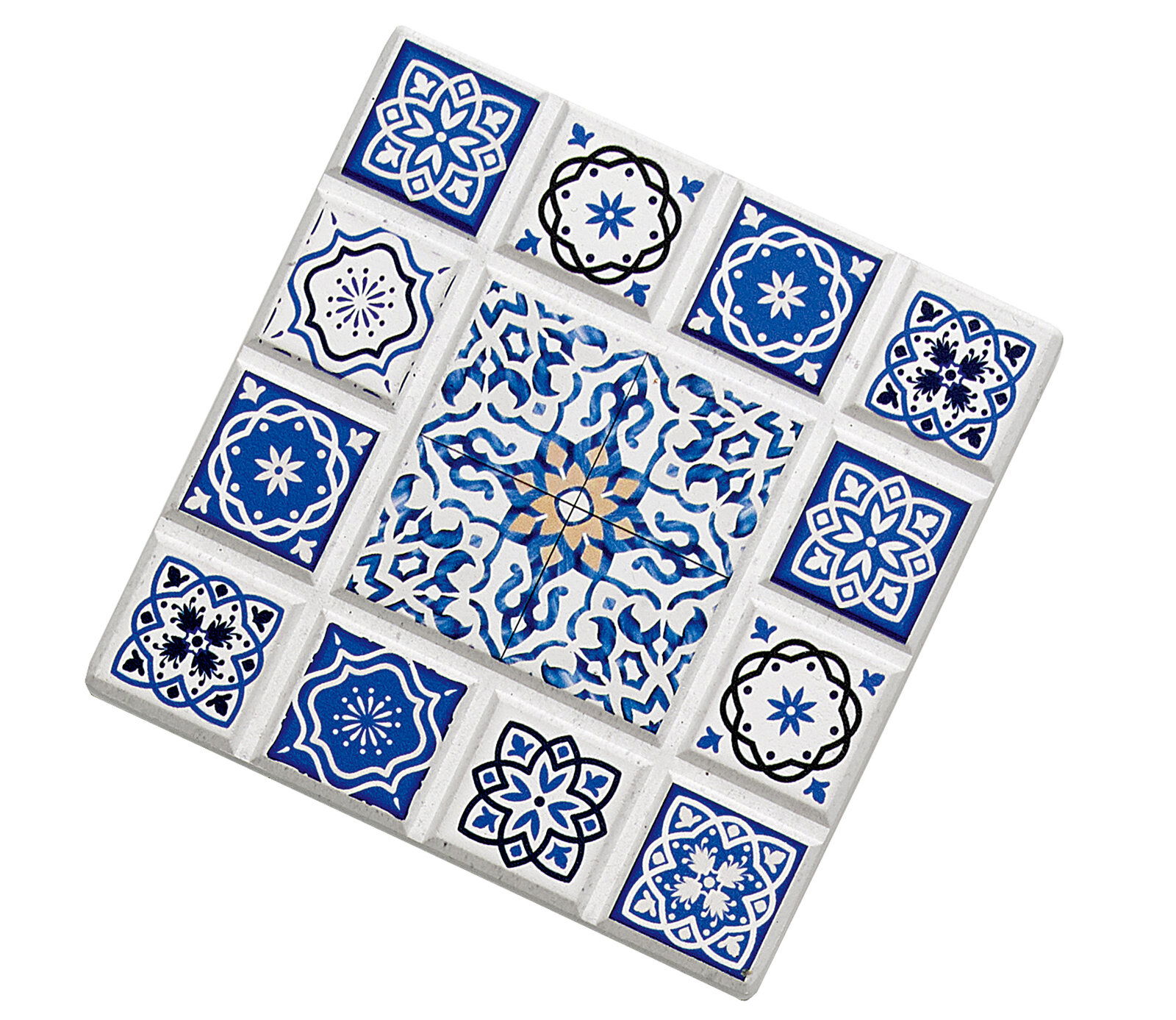 Untersetzer MARRAKESCH Kreuz mit blau-weißen Mosaikmustern, schräg von oben fotografiert.
