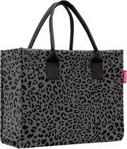Ruime grijze shopper met zwarte luipaardprint en lange zwarte hengsels, schuin van voren afgebeeld