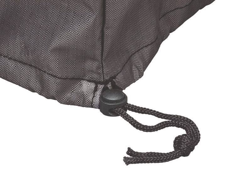Nahaufnahme einer schwarzen Sitzgruppenhülle mit Kordelzug und Stopper.