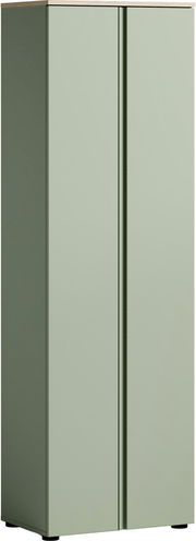 Grüner Garderobenschrank mit zwei Türen, aus einer leicht seitlichen Perspektive fotografiert.
