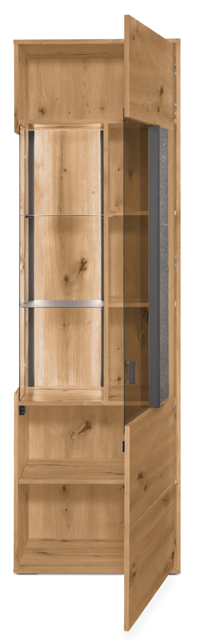 Holzvitrine mit Glastür, teilweise geöffnet, aus hellem Holz mit natürlicher Maserung, seitliche Perspektive.