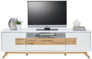 Frontale Ansicht eines modernen TV-Lowboards in Weiß mit Holzdetails, dekoriert mit Pflanzen und Büchern, und einem Fernseher darauf.