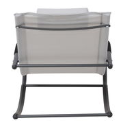 Rückansicht einer Schaukelliege mit grauem Metallrahmen und beigem Stoffbezug.