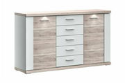 Modernes Sideboard XORA MANHATTAN mit Holzoptik und weißen Akzenten, fünf Schubladen in der Mitte, seitliche Türen, frontale Ansicht.