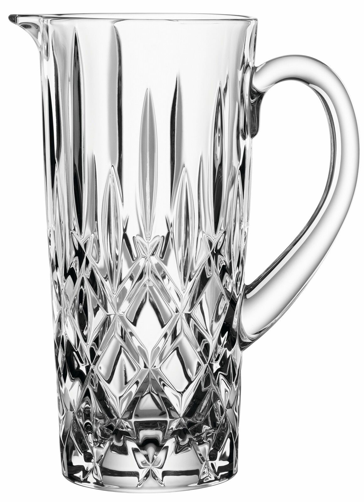 Kristallkrug mit elegantem Schliffmuster, seitliche Perspektive