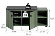 Grüne Sitzbank mit Stauraum und zwei geöffneten Lamellentüren, graues Sitzkissen, Maße 106 x 44 x 37 cm, Innenfächer sichtbar; Perspektive: frontale Ansicht leicht von oben.