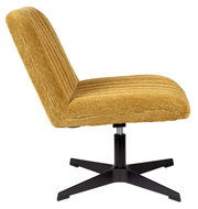 Seitliche Ansicht eines gelben Sessels mit geripptem Stoffbezug und schwarzem Drehfuß.