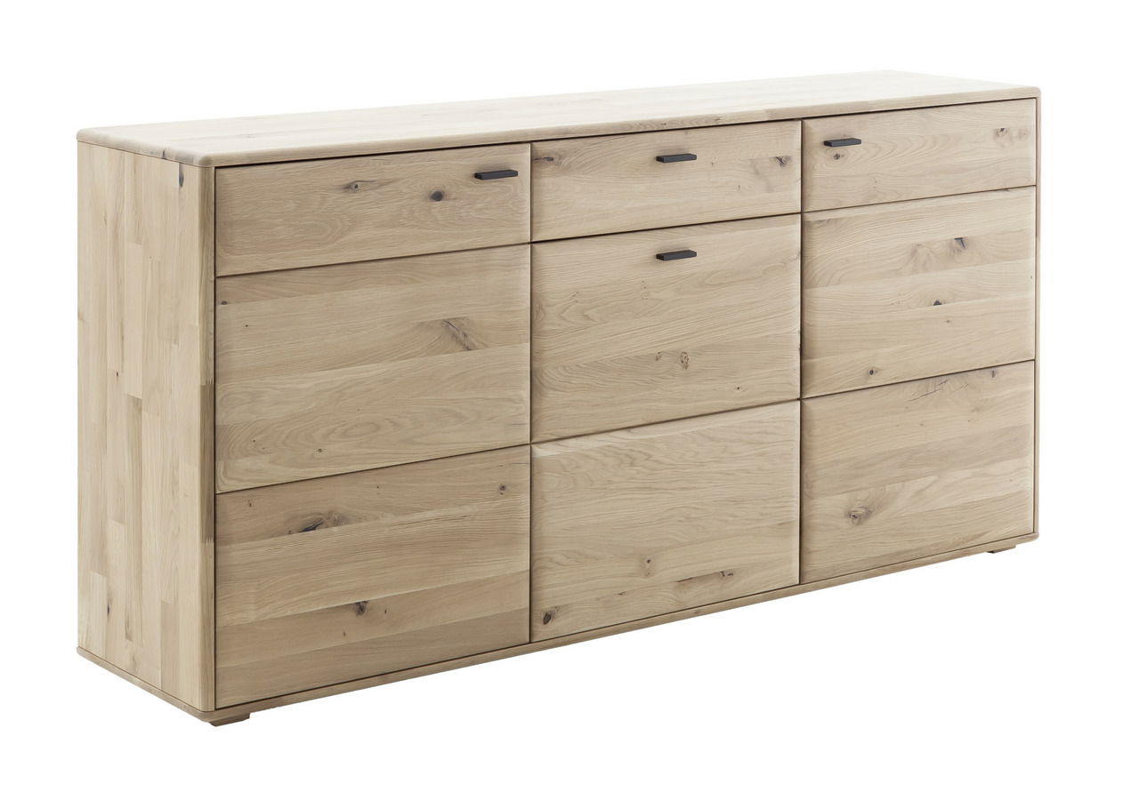 Holz-Sideboard mit mehreren Schubladen und Türen, aus hellem Holz, seitliche Perspektive