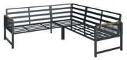 Moderne, schwarze Loungegarnitur aus Metall in L-Form, seitliche Perspektive