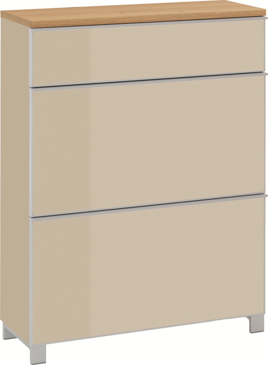 VOSS Schuhschrank VORTINA Beiger Schuhschrank mit drei Klappen und Holzoptik-Deckplatte, freistehend auf Metallfüßen, in schräger Frontansicht (leicht von links) vor weißem Hintergrund