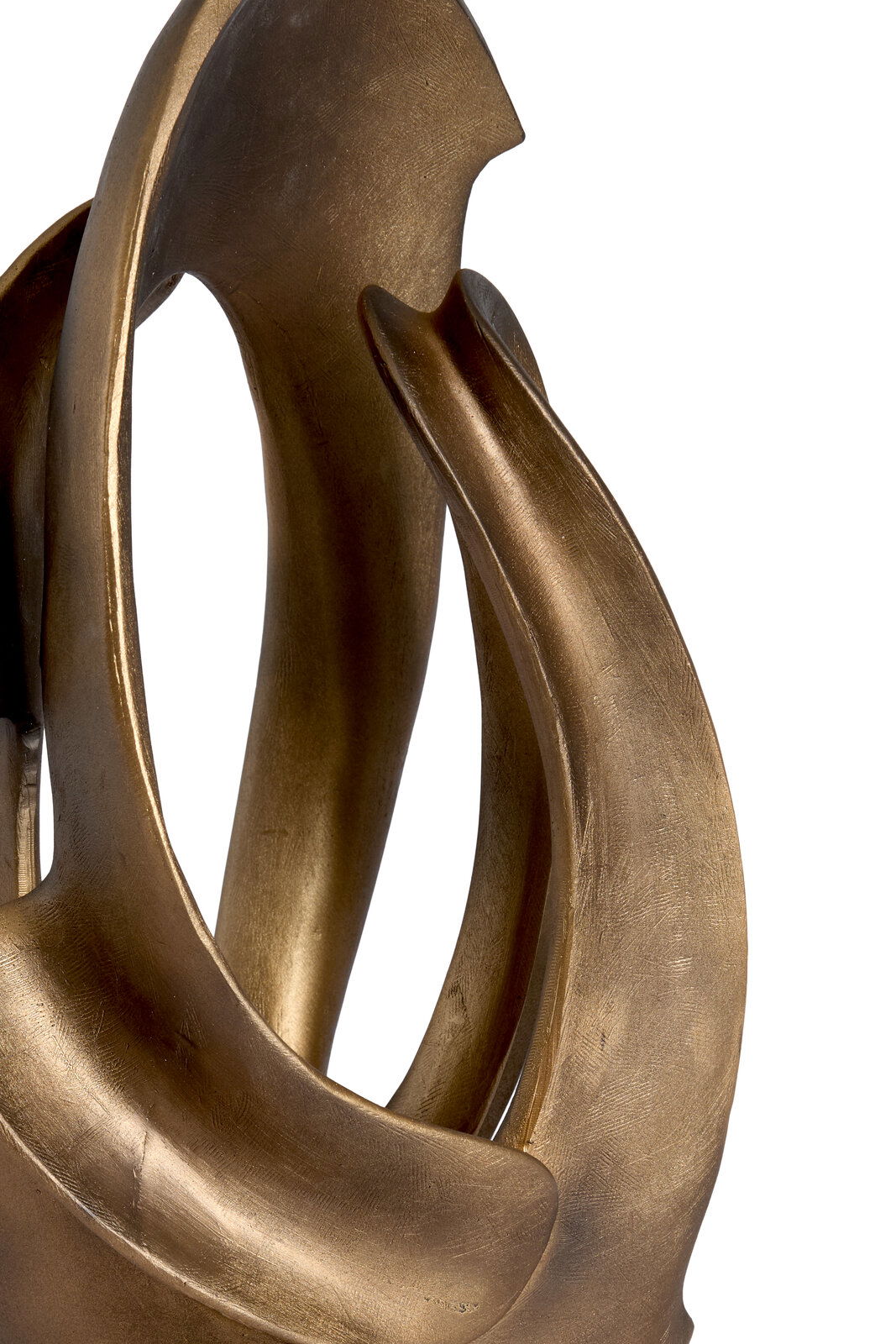 Nahaufnahme eines abstrakten, goldfarbenen Ornaments mit geschwungenen Formen.