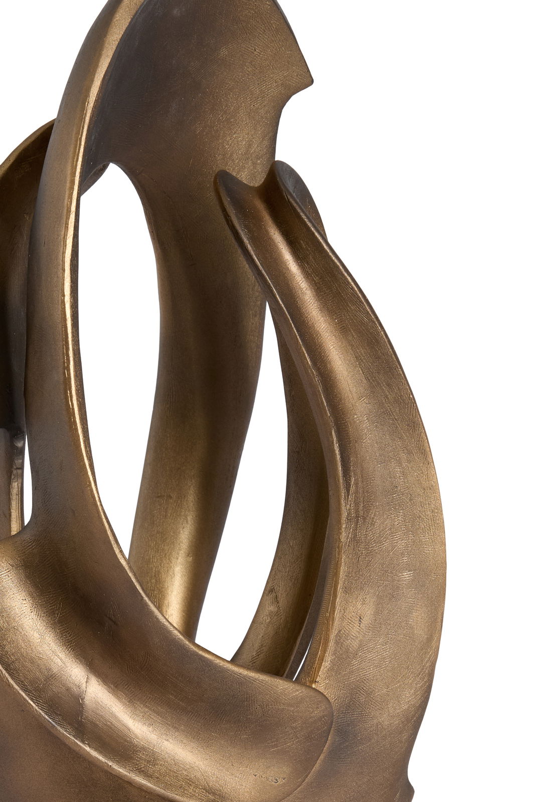 Nahaufnahme eines abstrakten, goldfarbenen Ornaments mit geschwungenen Formen.