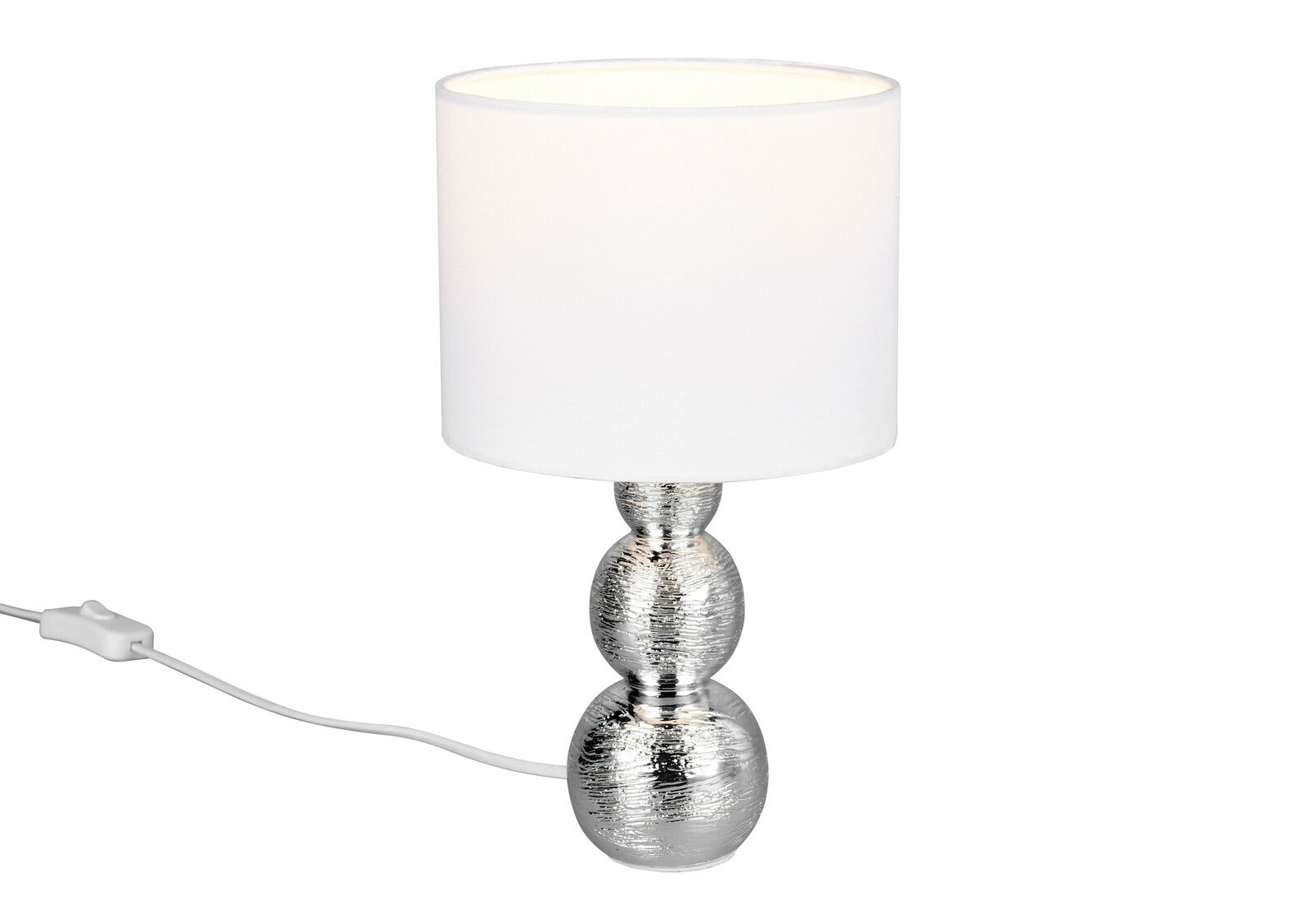 Moderne Tischleuchte mit silbernem, strukturiertem Sockel und weißem Lampenschirm, seitliche Perspektive