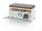 Garderobenbank mit grauem Sitzpolster, geöffnete Frontklappe, zeigt Stauraum für Schuhe und Accessoires, Perspektive von vorne