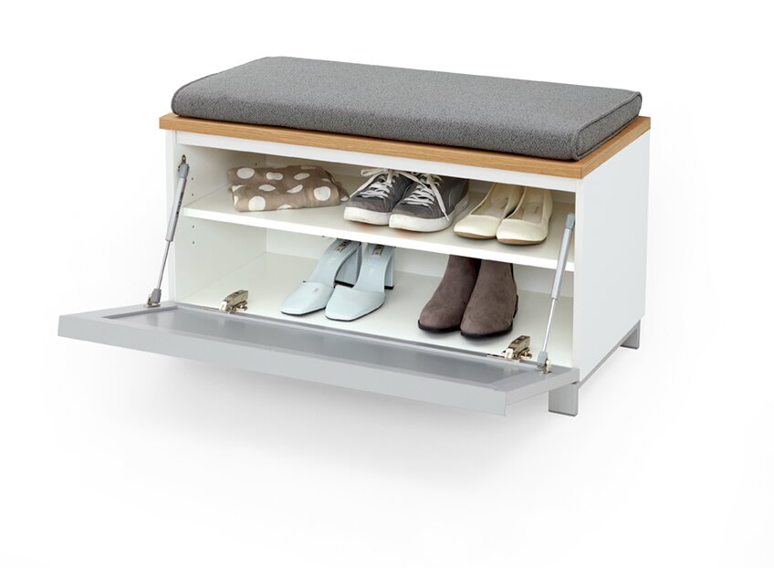 Garderobebank met grijze zitbekleding, geopende voorklep, met opbergruimte voor schoenen en accessoires, gezien van voren
