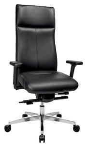 Schwarzer Chefsessel aus Leder mit verstellbaren Armlehnen und Chromfußkreuz, Frontalansicht