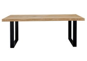 Moderne eettafel met houten blad en zwarte metalen poten, zijaanzicht