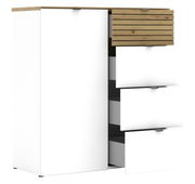 Moderne Kommode mit weißem Korpus und Holzdetails, Schubladen teilweise geöffnet, seitliche Perspektive