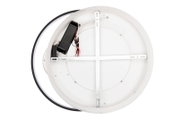 Achterkant van een ronde led-plafondlamp met zichtbare bedrading en metalen bevestiging.