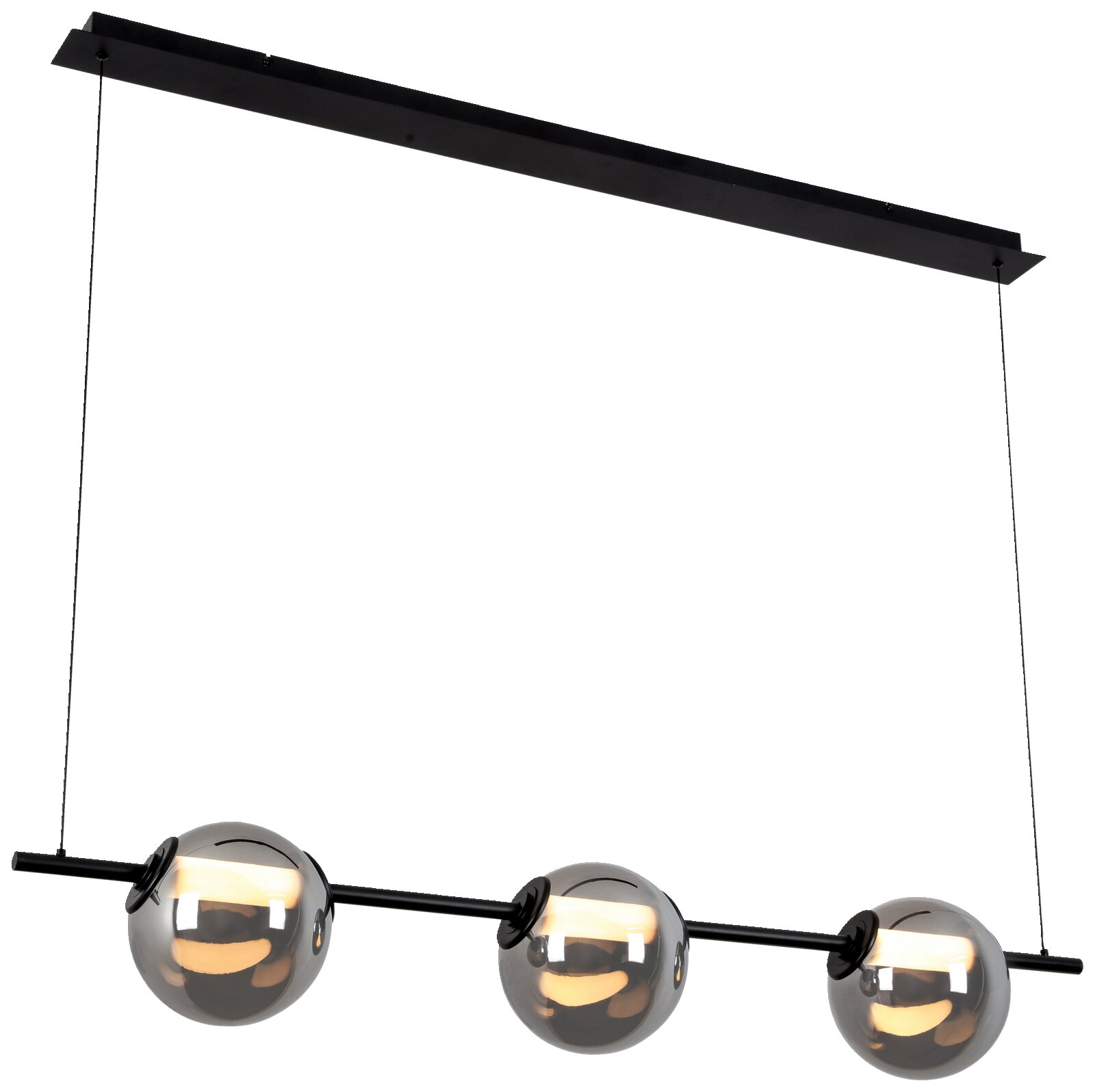 Moderne schwarze Pendelleuchte mit drei rauchgrauen Glaskugeln an horizontaler Stange, aufgehängt an zwei Kabeln; Ansicht schräg von vorne.