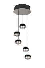 Moderne Pendelleuchte Orbit mit fünf kugelförmigen Lampenschirmen in Schwarz und Silber, von unten betrachtet.