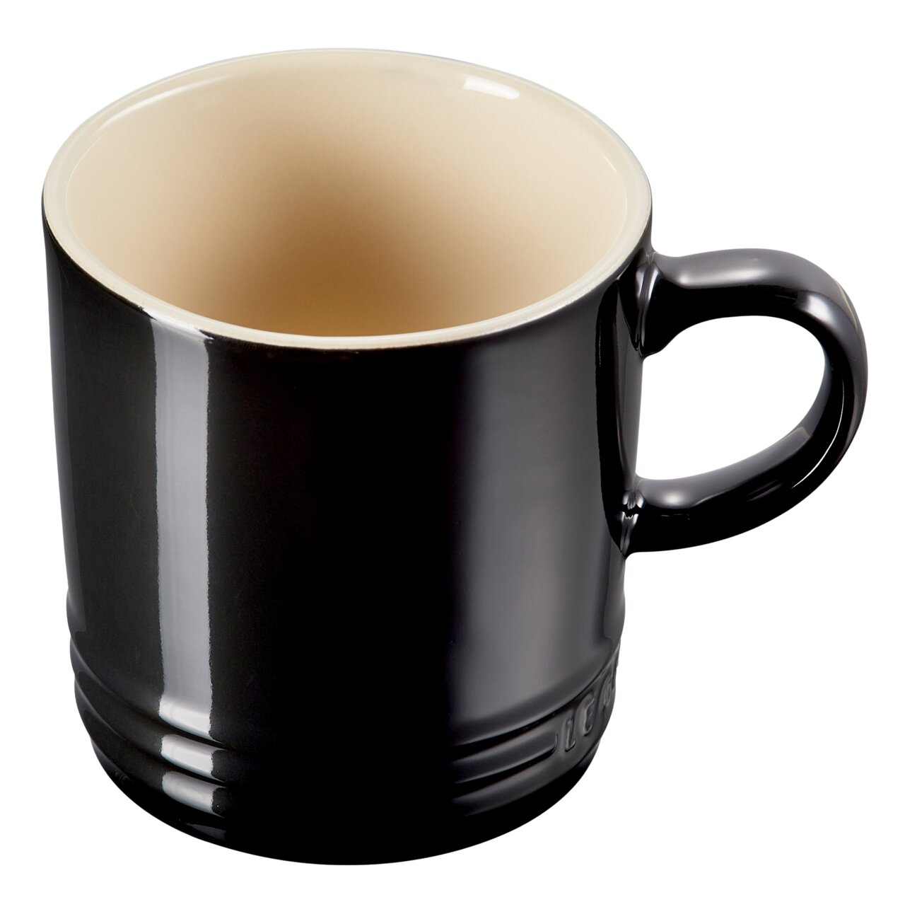 LE CREUSET Becher 0,35l Schwarz Glänzend Schwarzer Becher mit cremefarbener Innenseite, seitliche Perspektive
