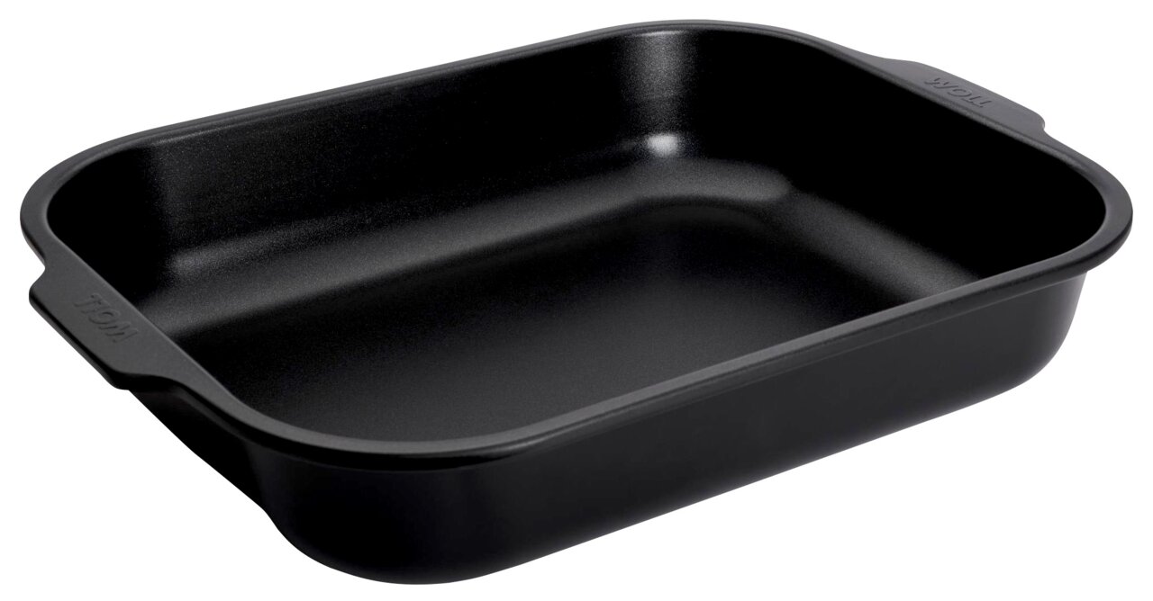 Schwarze Bratreine aus Metall, rechteckig mit abgerundeten Ecken, in einer leicht schrägen Perspektive von oben fotografiert.