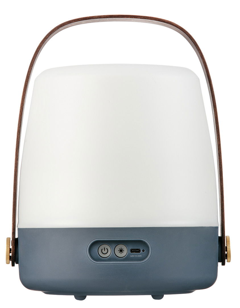 Rückansicht einer tragbaren Lampe mit Ledergriff, USB-Anschluss und Bedienelementen.