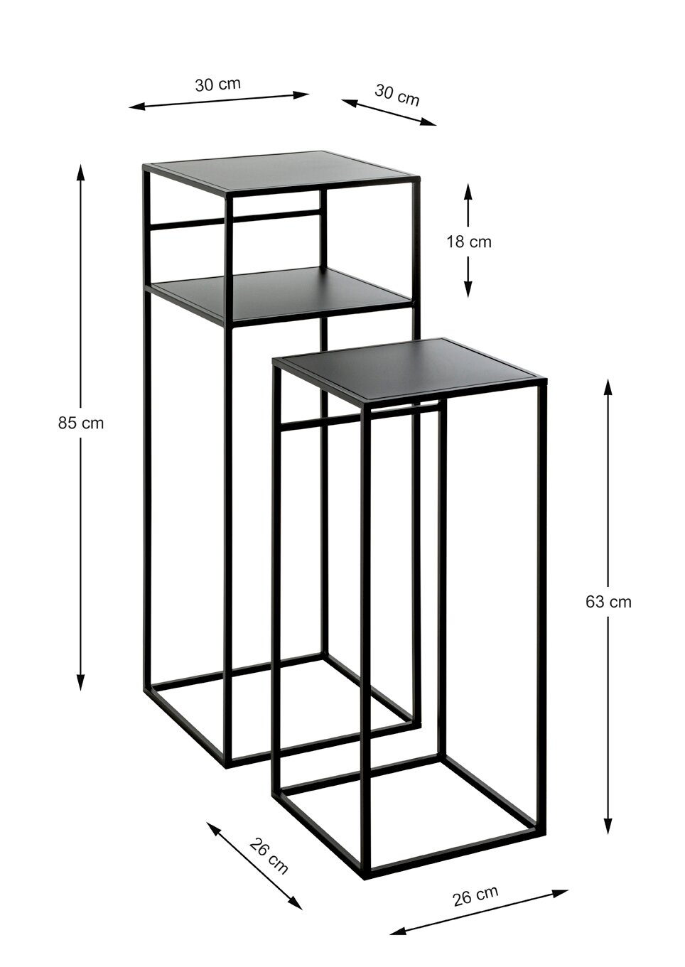 Zweiteiliges Set schwarzer Metall-Beistelltische mit Ablage, Maße: 30×26 cm, Höhen 85 cm und 63 cm, im 3/4-Winkel von vorne auf weißem Hintergrund mit Maßangaben dargestellt