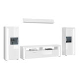 Wohnkombination in Weiß mit zwei hohen Schränken und einem TV-Board, frontal betrachtet.