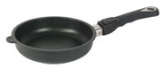 Bratpfanne mit 20 cm Durchmesser, seitliche Perspektive, schwarzer Griff und abnehmbarer Stiel.