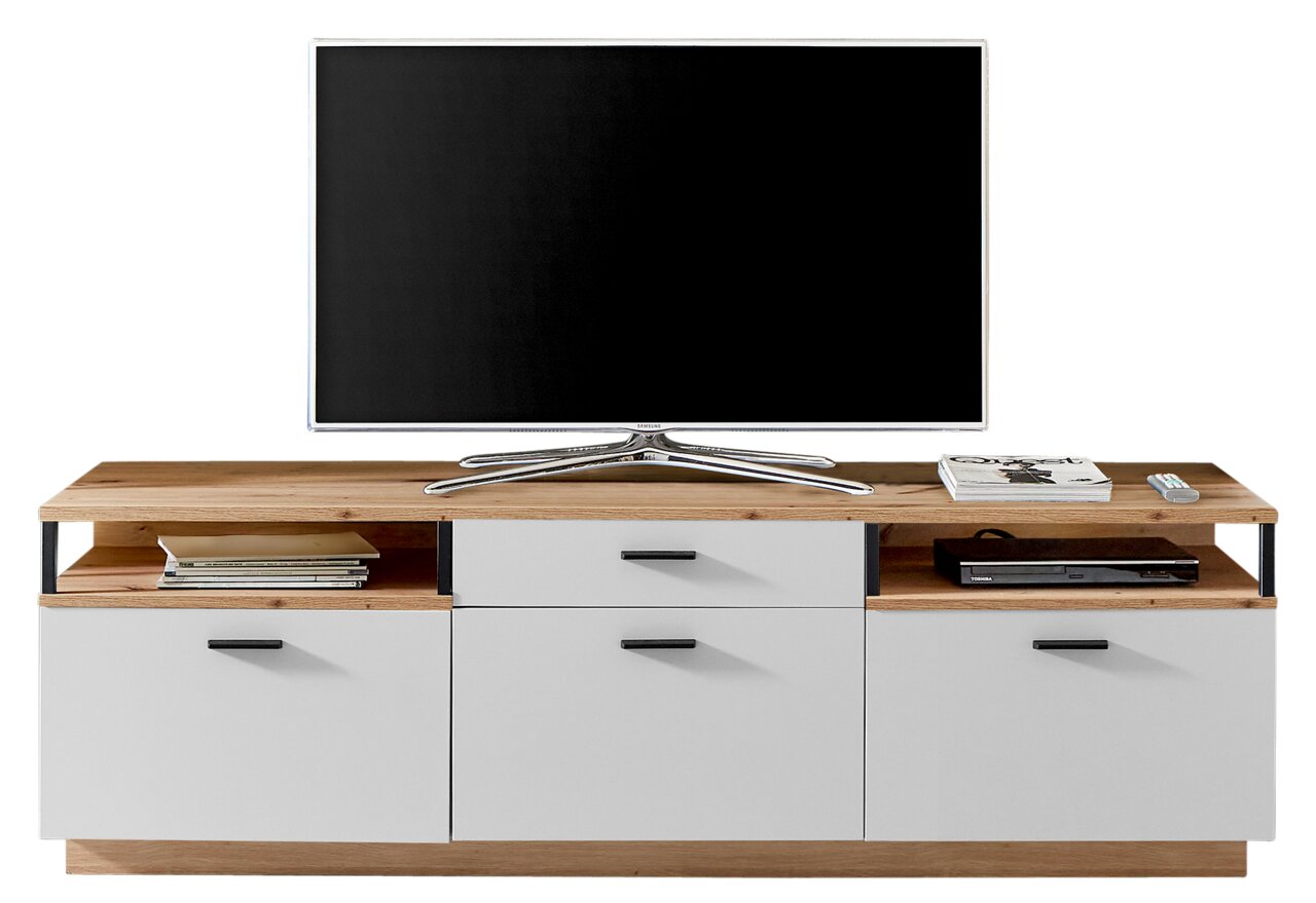 TV-Lowboard aus Holz mit weißer Front, drei Schubladen und offenen Fächern, frontal abgebildet.