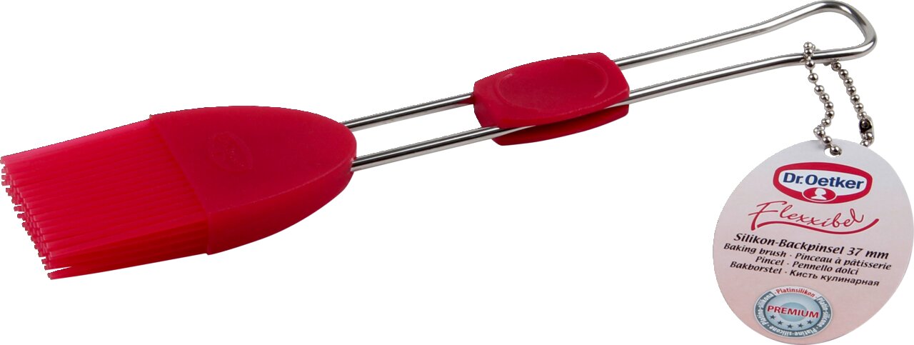 Roter flexibler Silikon-Backpinsel von Dr. Oetker, seitliche Perspektive