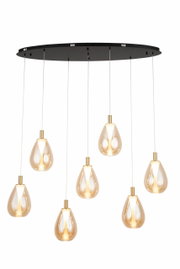 Moderne LED-Hängeleuchte mit sieben tropfenförmigen, goldenen Lampenschirmen, von unten betrachtet.