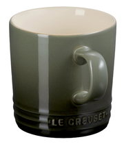 Grüner Becher 350 ml von Le Creuset, seitliche Perspektive