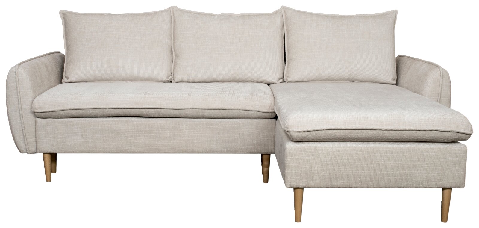 Beige Ecksofa mit drei Rückenkissen und Holzfüßen, Perspektive von vorne