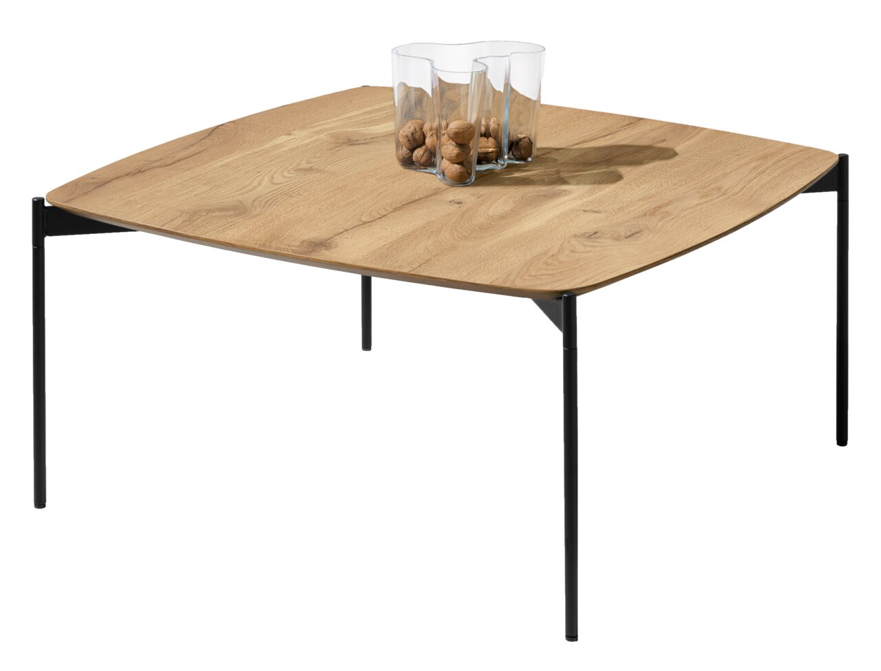 Moderner Couchtisch mit Holzplatte und schwarzen Metallbeinen, seitliche Perspektive