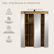 Geöffneter Spiegelschrank aus Holz mit drei Spiegeltüren und Innenfächern, frontal in leichter Schrägansicht dargestellt; links Infografik mit Hinweisen zu viel Stauraum, Wandbefestigung und Beleuchtung inklusive.