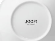 Rückseite eines weißen Frühstückstellers mit der Aufschrift 'JOOP! MADE IN GERMANY'.