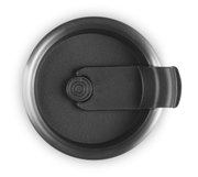 Ansicht von oben auf den schwarzen Deckel eines Thermobechers mit Klappverschluss.