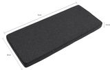 Rechteckiges, dunkelgraues Sitzkissen mit den Maßen 79 cm x 34 cm x 5,5 cm, aus seitlicher Perspektive fotografiert.