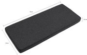 Rechteckiges, dunkelgraues Sitzkissen mit den Maßen 79 cm x 34 cm x 5,5 cm, aus seitlicher Perspektive fotografiert.