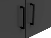 Nahaufnahme von zwei schwarzen Griffen an einem dunkelgrauen Aufsatzschrank, seitliche Perspektive