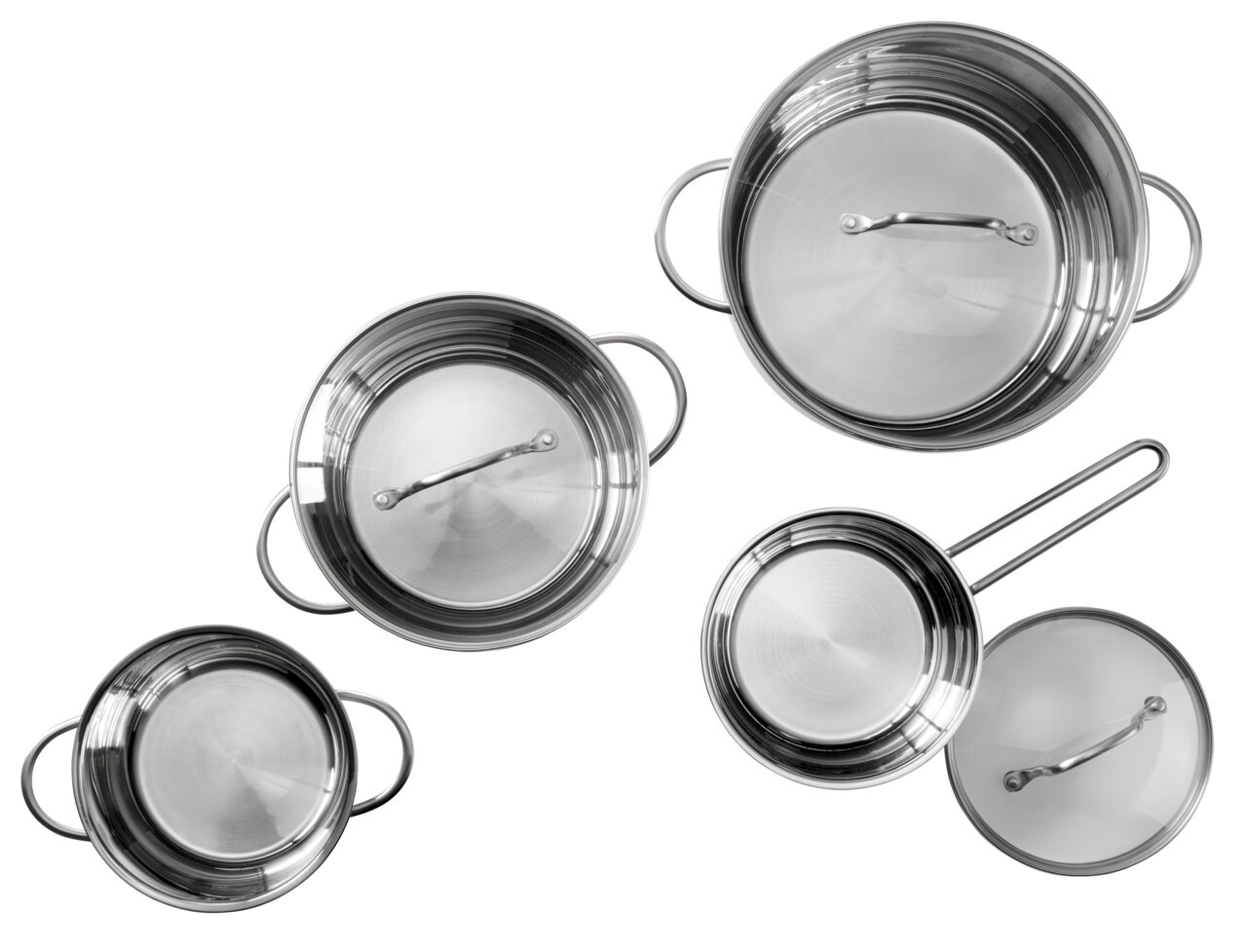Vier-teiliges Kochtopfset aus Edelstahl, von oben betrachtet, bestehend aus drei Töpfen mit Deckeln und einer Stielkasserolle.