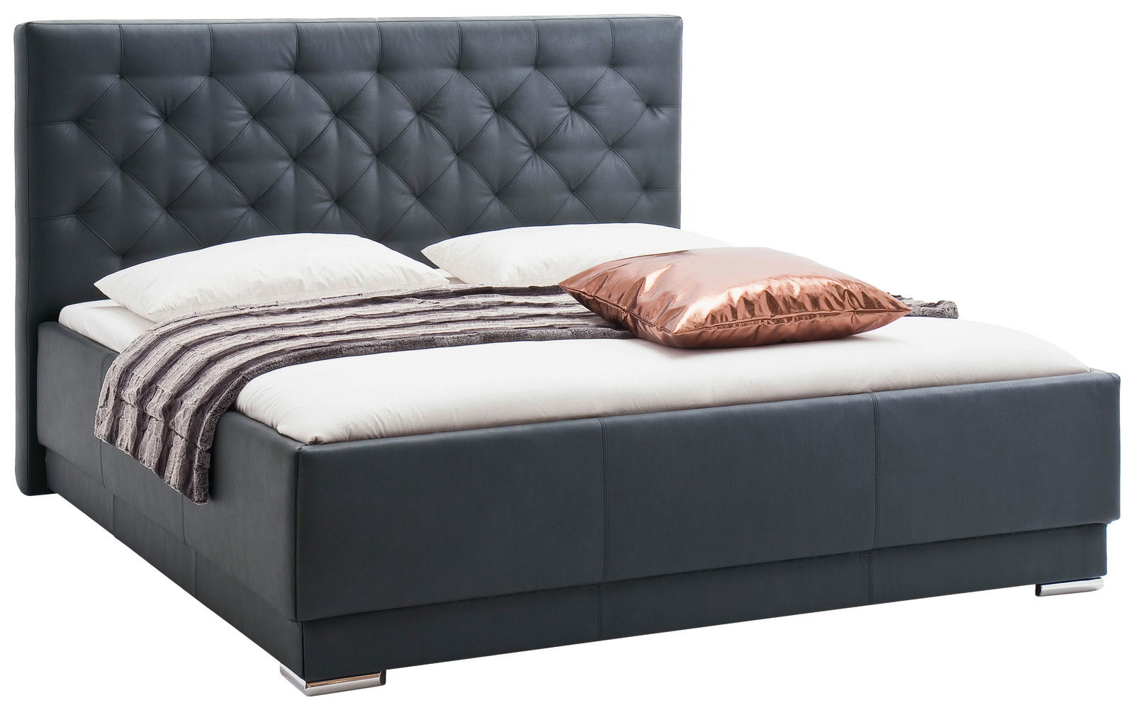 Modernes Polsterbett in dunklem Leder mit gestepptem Kopfteil, seitliche Perspektive