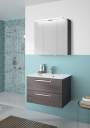 Moderner Badblock mit Waschbecken und Spiegel, seitliche Perspektive