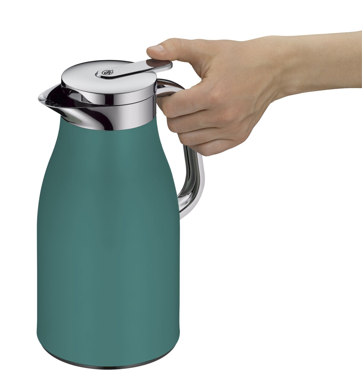 Hand houdt een turquoise Skyline-thermoskan vast met een zilveren deksel en handvat, zijaanzicht