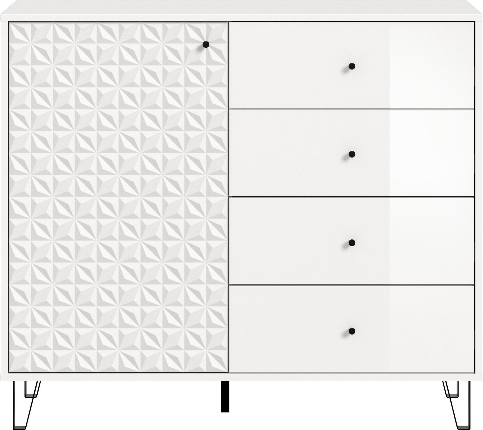 Weiße Kommode mit vier Schubladen rechts und strukturierter Tür links, schwarze Knöpfe und schräg gestellte Beine, Frontalansicht.