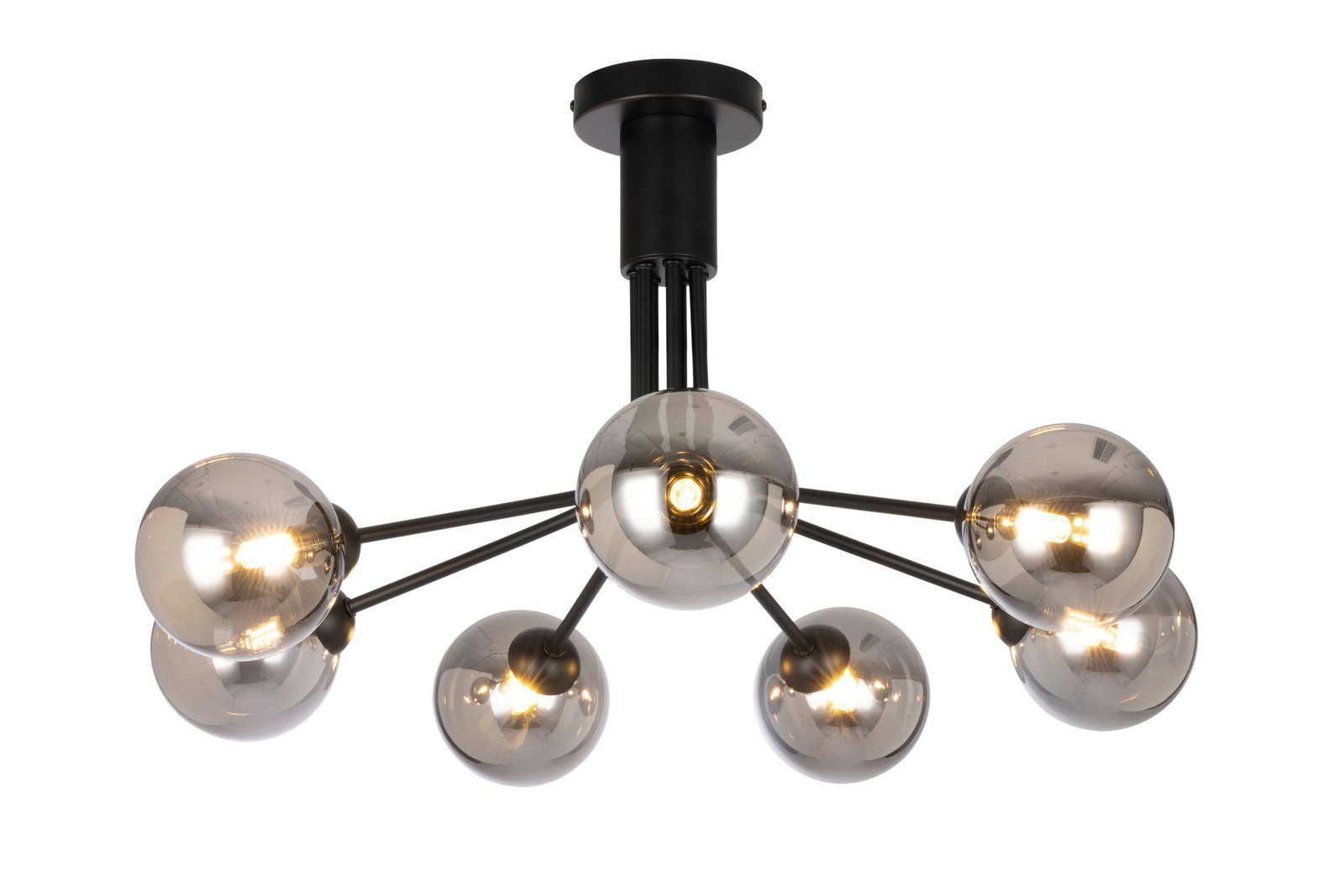 Moderne Deckenleuchte mit sechs kugelförmigen Glühbirnen, von unten betrachtet.