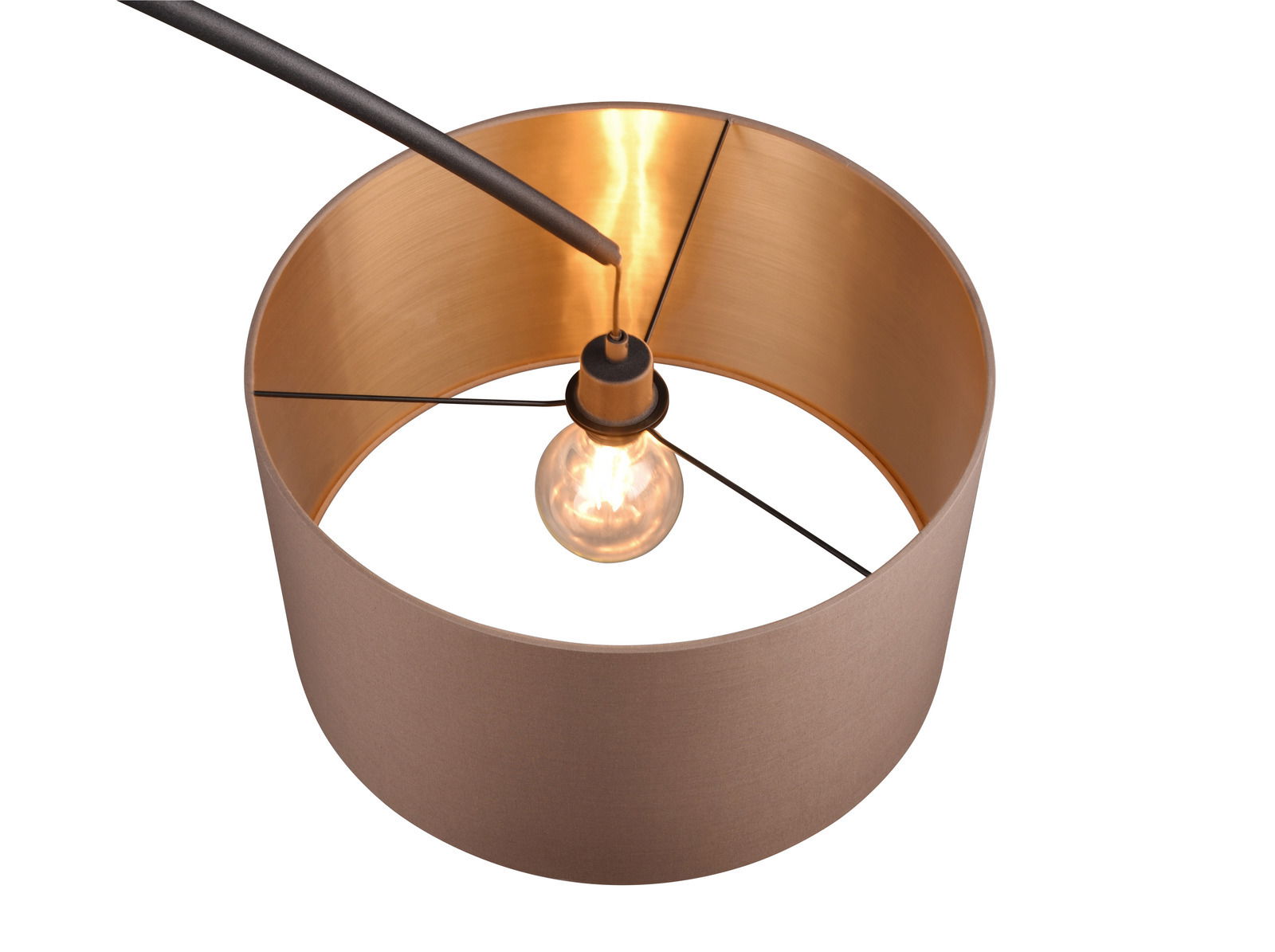 Ansicht von oben auf den Lampenschirm der Stehleuchte MANSUR mit sichtbarer Glühbirne und goldener Innenseite.